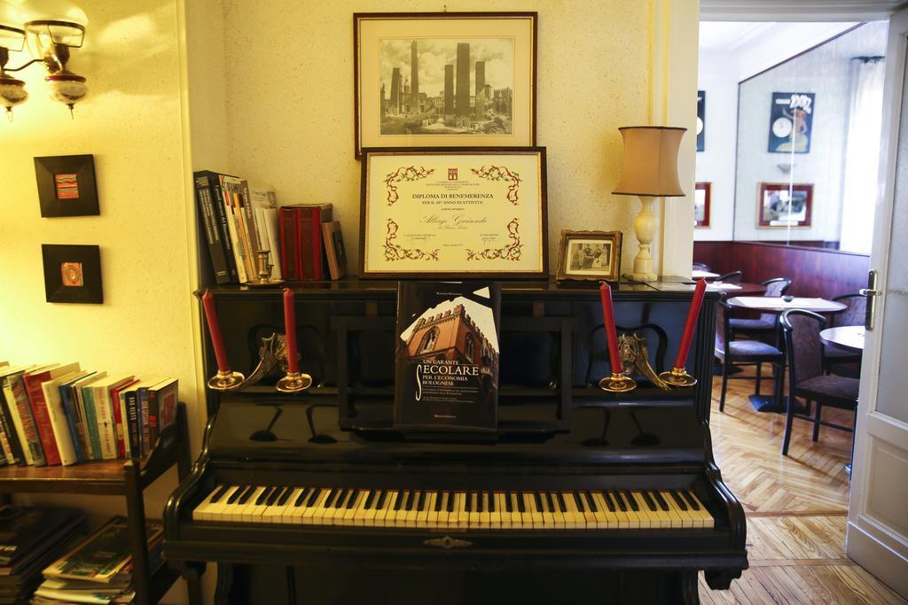 Albergo Garisenda Bologna Esterno foto